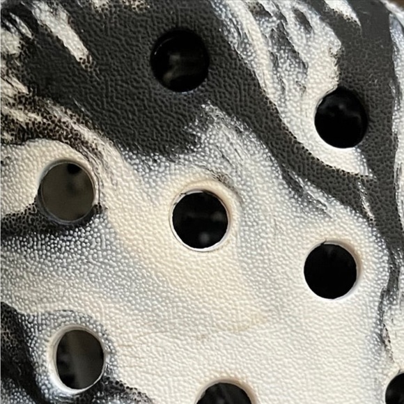 Crocs black white swirl pattern m5 w7 - Picture 5 of 5